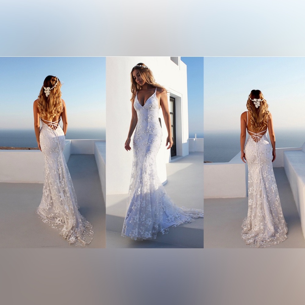 Elegant White Lace Mermaid Wedding Dress with Strappy Back